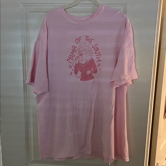 Dolly Parton Singing Light Pink Graphic Tee Size XXL - Picture 1 of 3